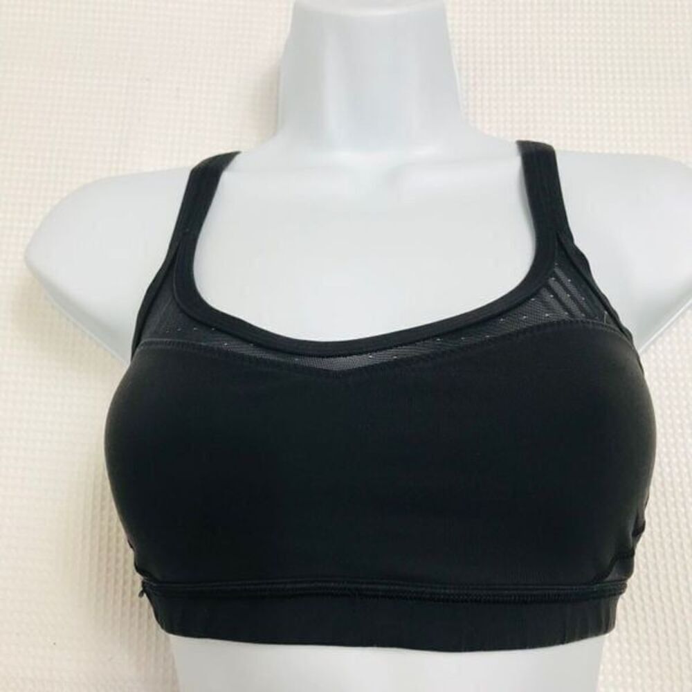 Lululemon black sports bra size 4…0348